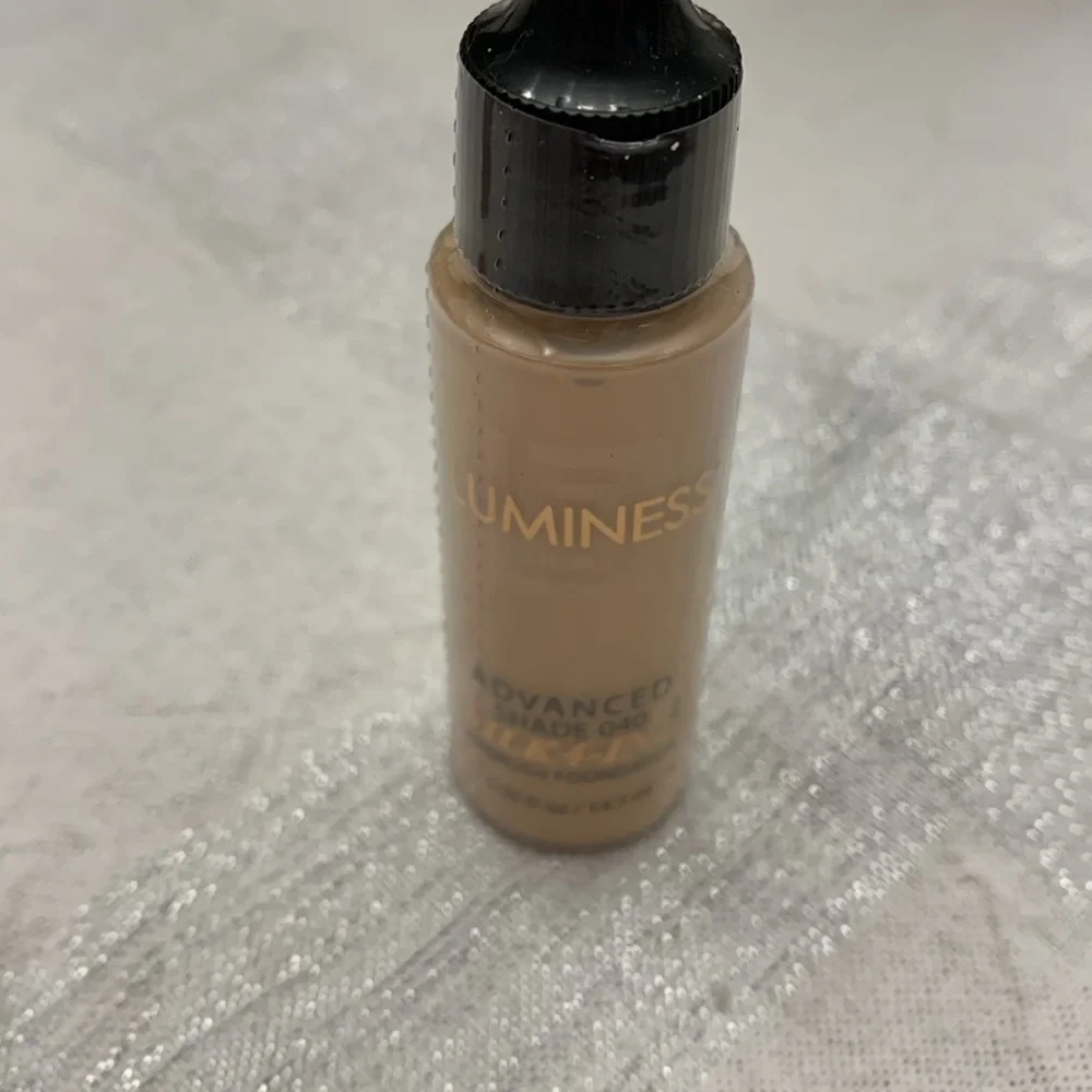 Luminess Air Silk 4-1 Advanced Airbrush Foundation Color #040